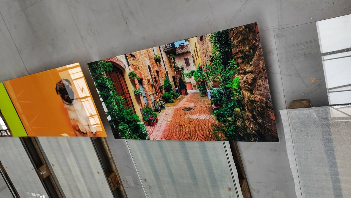 Galeria obrazów na szkle